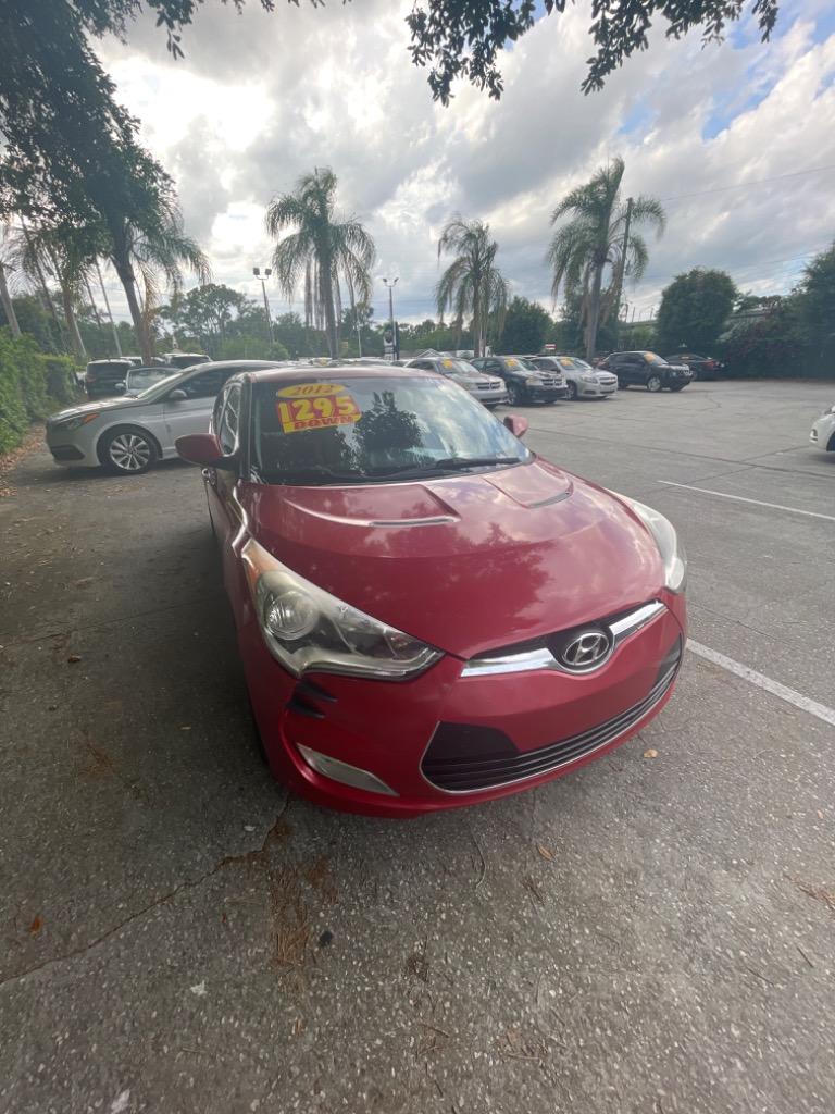 2012 Hyundai Veloster Base's photo