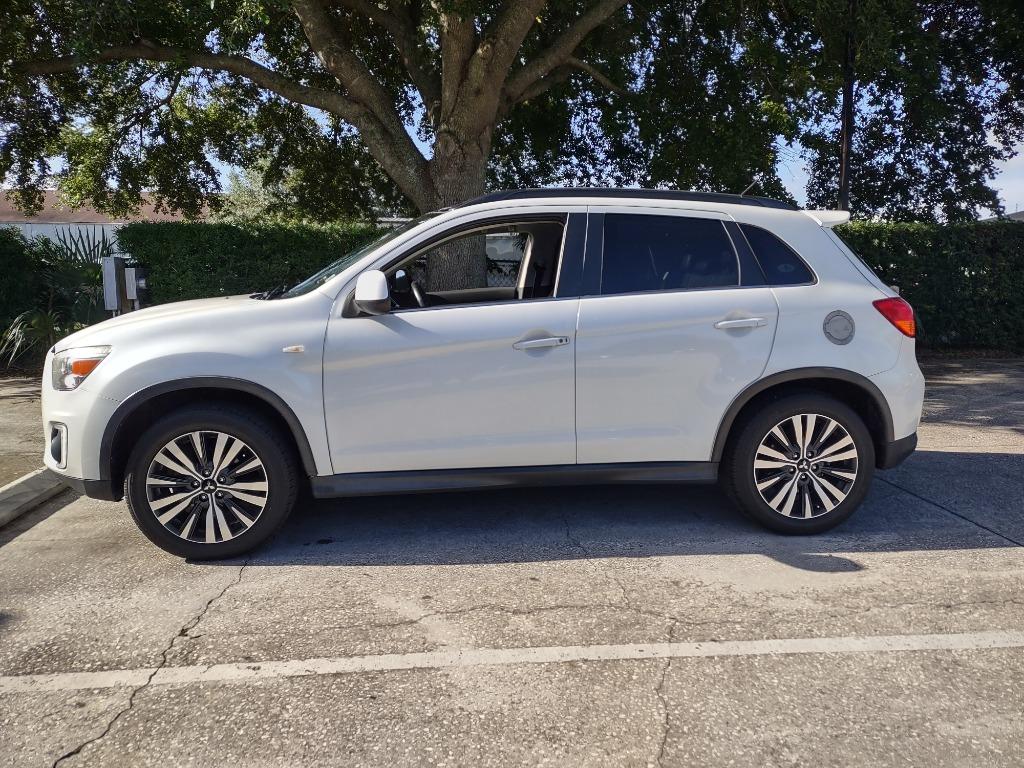 2015 Mitsubishi Outlander Sport SE's photo