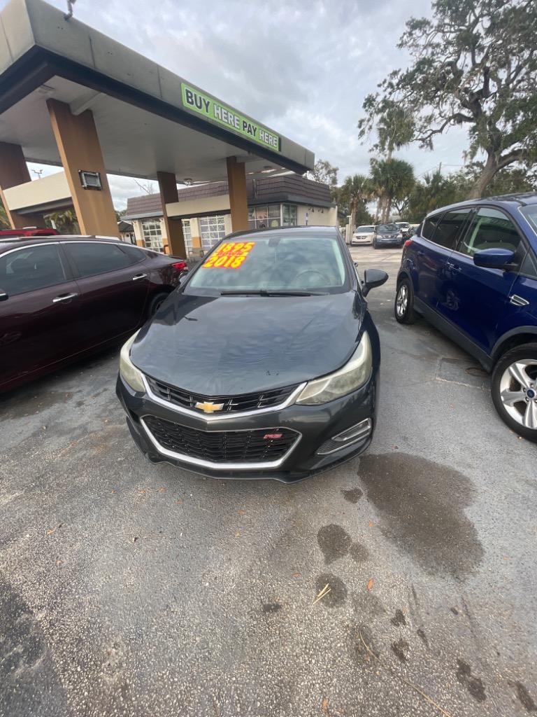 2018 Chevrolet Cruze LT's photo